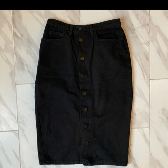 ISO AA black button down pencil skirt - Picture 2 of 4